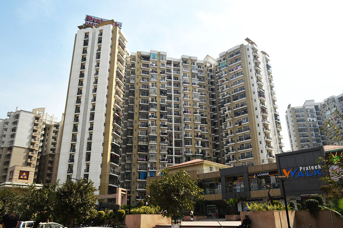 Residential Properties in Noida 2/3/4 BHK Flats in Noida Prateek Wisteria