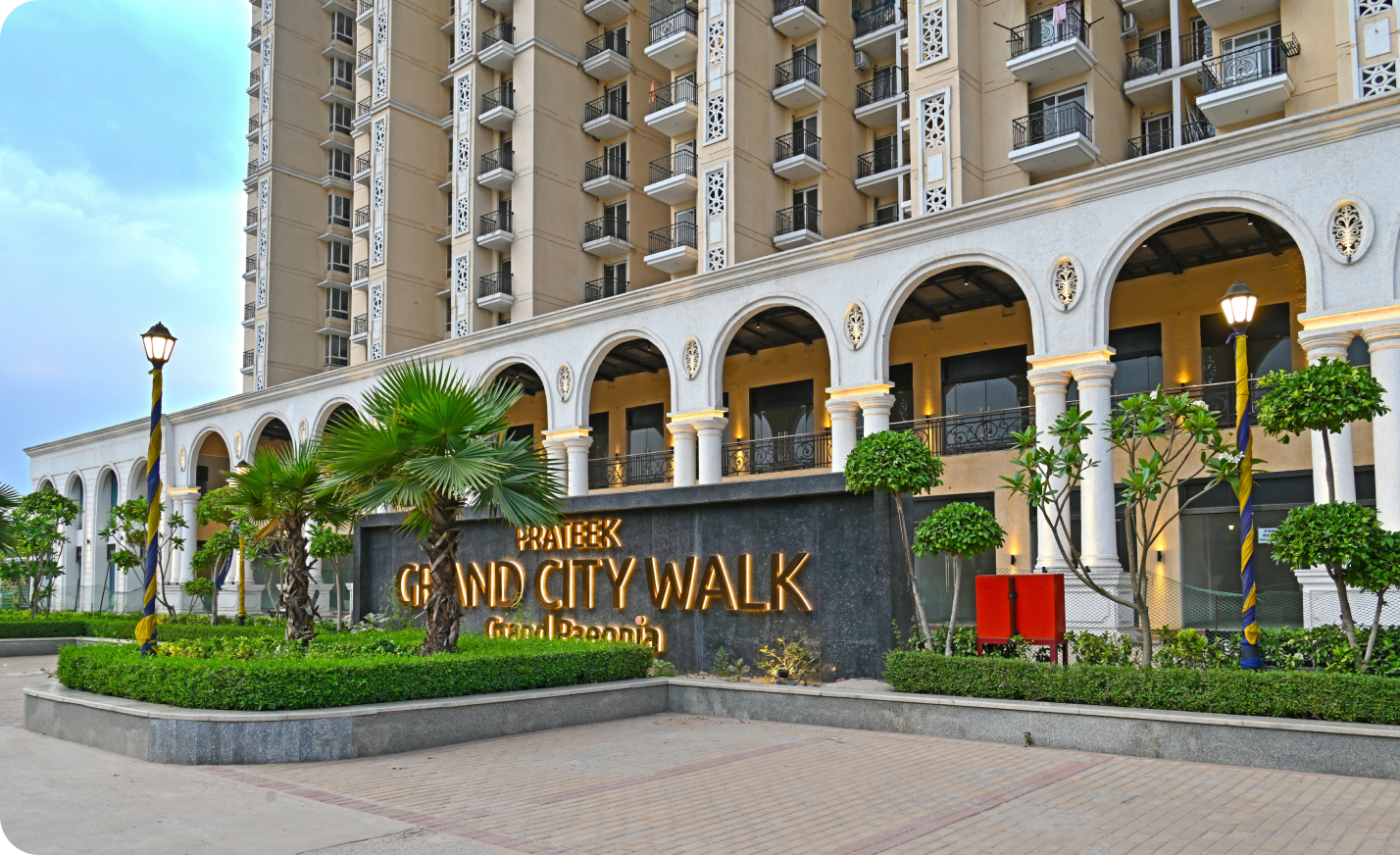 2 BHK Apartment In Delhi Right Img