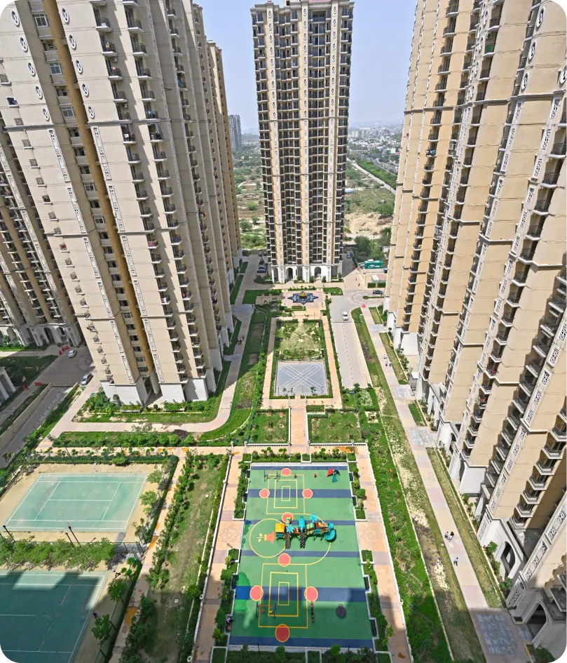 Open Green Spaces and Relaxation Areas Within the Community