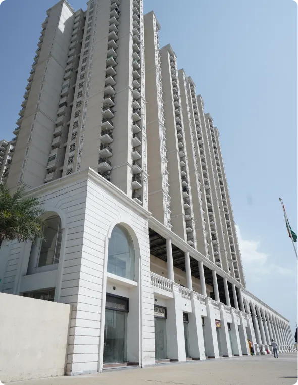 Choosing the Right Luxury Home grand city