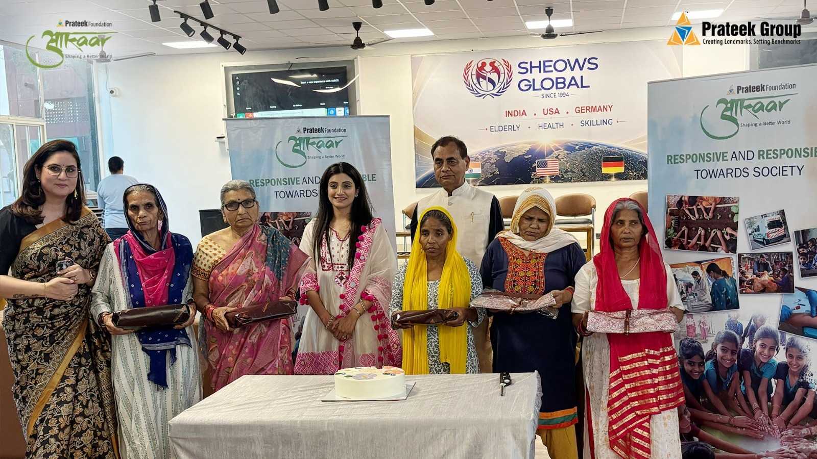 Mother's Day Celebration with SHEOW EldersBy Prateek Foundation Aakaar